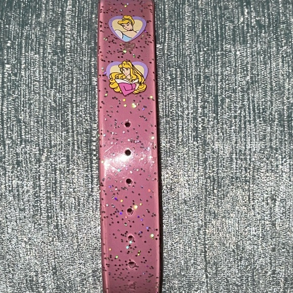 Little girls Disney Princess watch in perfect working condition - Picture 7 of 13